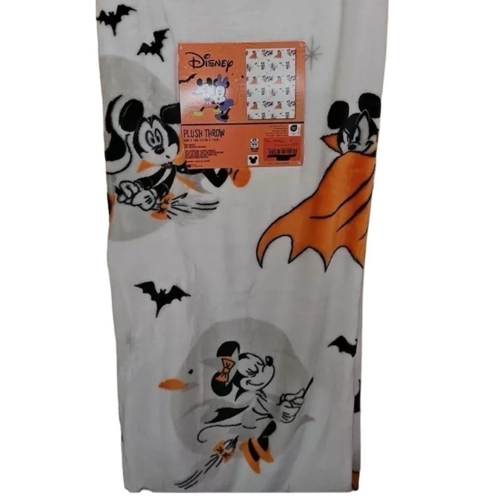 Disney Mickey Minnie Mouse Halloween Blanket Plush Witch Vampire NEW 50x70 White